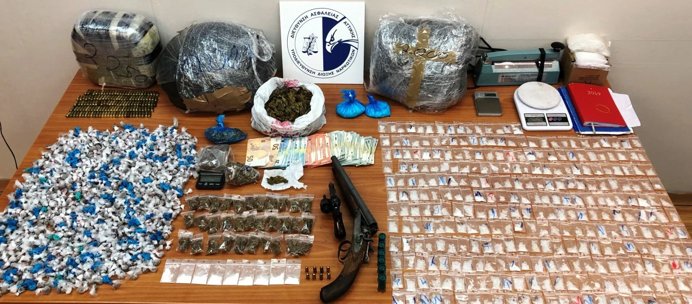 Εξαρθρώθηκε μεγάλο κύκλωμα διακίνησης κοκαΐνης - Δείτε που έκρυβαν τα ναρκωτικά (βίντεο)